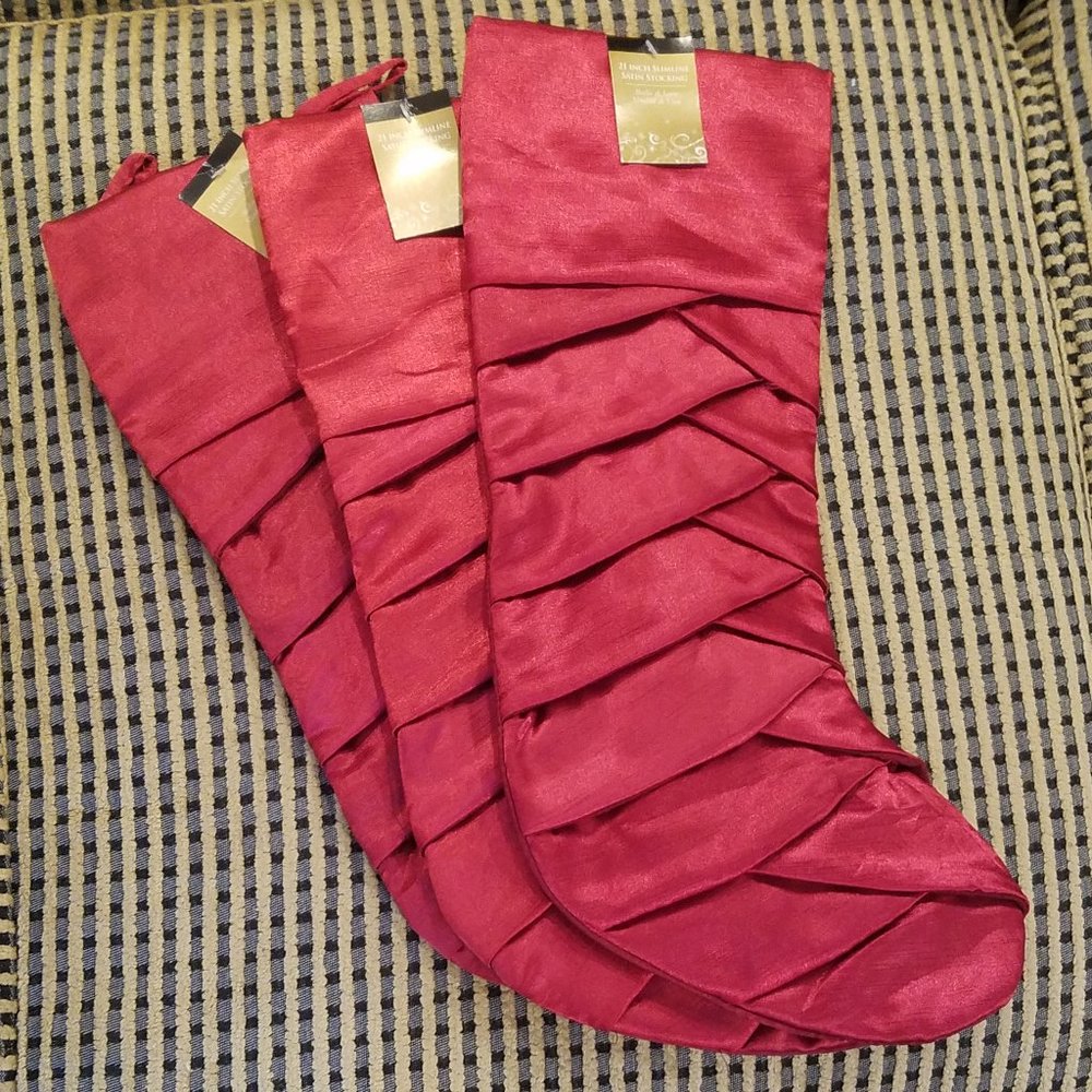 21 INCH SLIMLINE SATIN STOCKING - NEW!